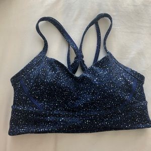 Lululemon size 4 sports bra